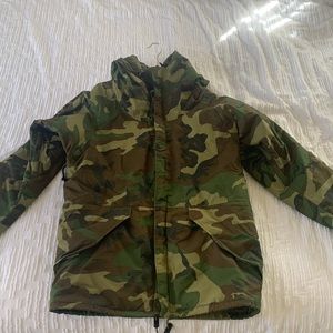 Camo snow jacket - size large